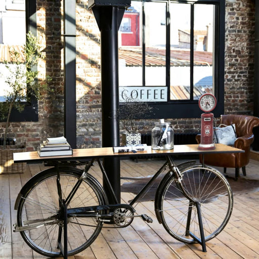 Pöytäkello punainen 13x13x39 rauta ja MDF - Harrastajankoti.fi