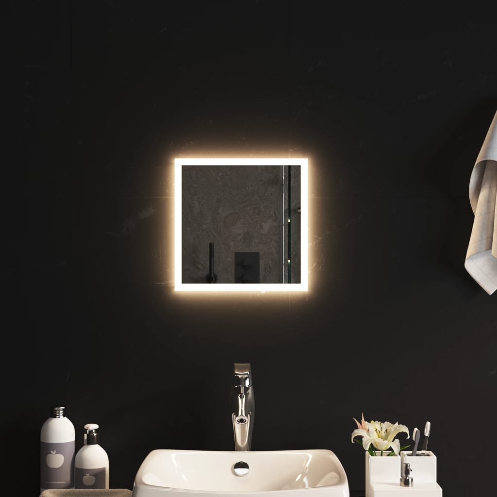 Kylpyhuoneen LED-peili 30x30 cm - Harrastajankoti.fi